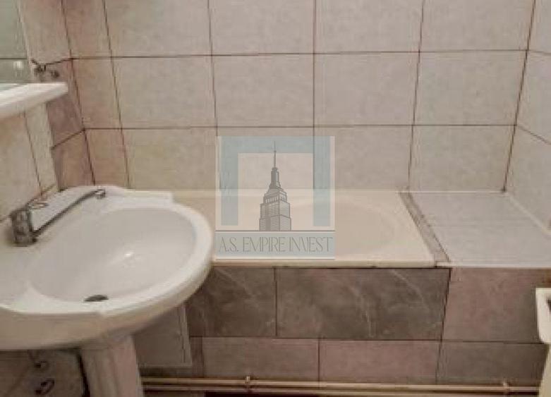 Apartament cu 2 camere decomandat, mobilat în Tractorul