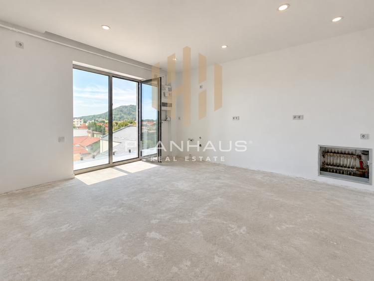 Apartament cu 3 camere decomandat în Orașul Vechi