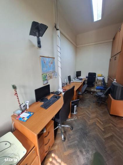 Apartament cu 4 camere în Central