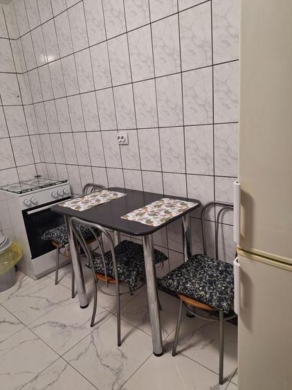 Apartament cu 2 camere semidecomandat în 23 August
