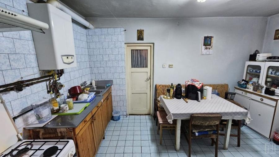 Casa individuala 5 camere , 175 MP , Zona Andrei Muresanu , - 2