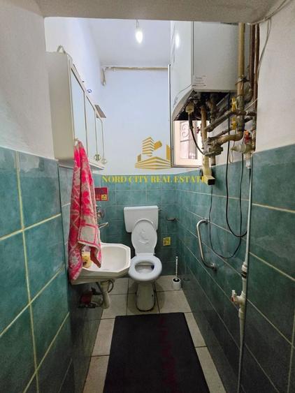 Apartament cu 3 camere semidecomandat în Universitate