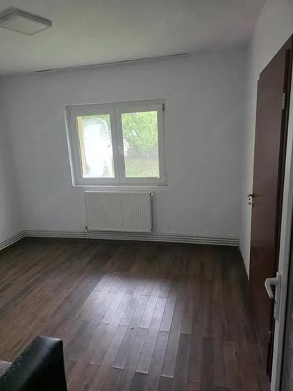 Apartament cu 2 camere decomandat în Mătăsari