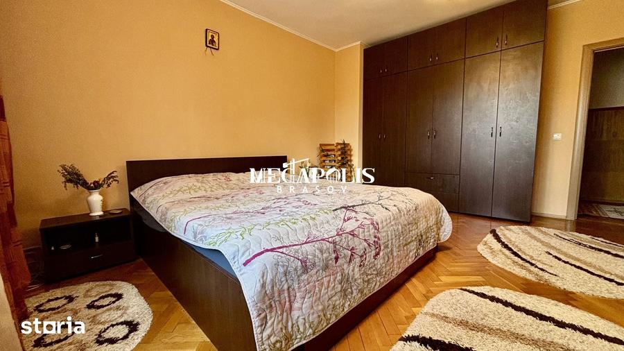 Casă cu 5 camere cu Teren 500 Mp în Central