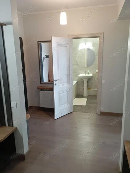 Garsonieră decomandată în Brâncoveanu
