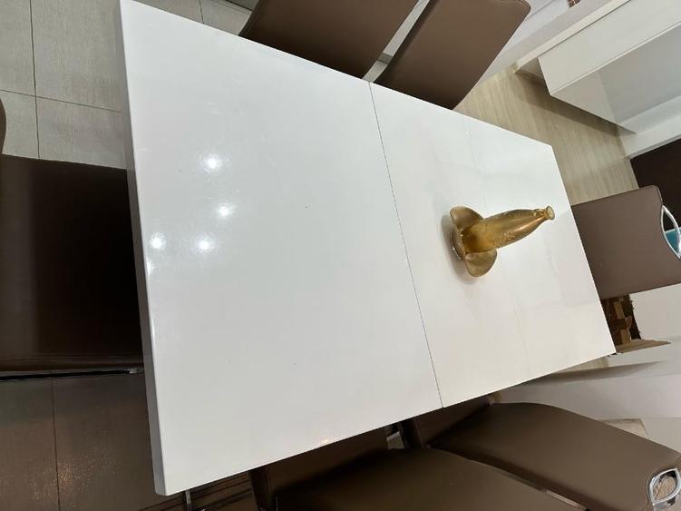 Apartament cu 2 camere semidecomandat, mobilat în Dumbrăvița