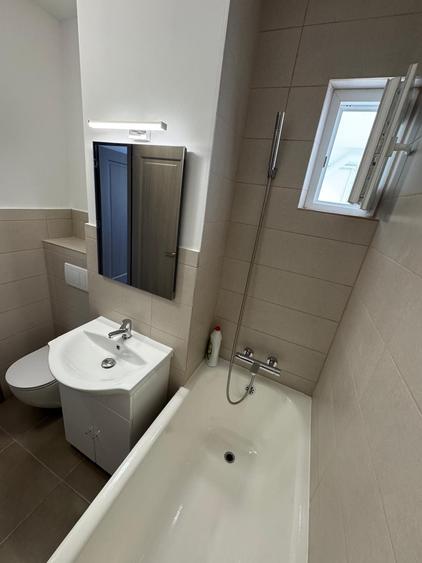 Apartament cu 2 camere semidecomandat în Hălchiu
