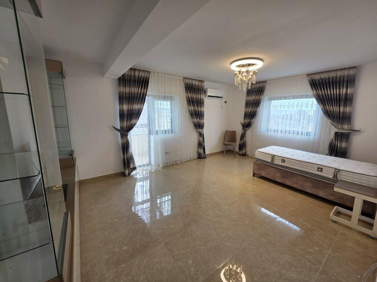 Apartament cu 3 camere decomandat, mobilat în Păcurari
