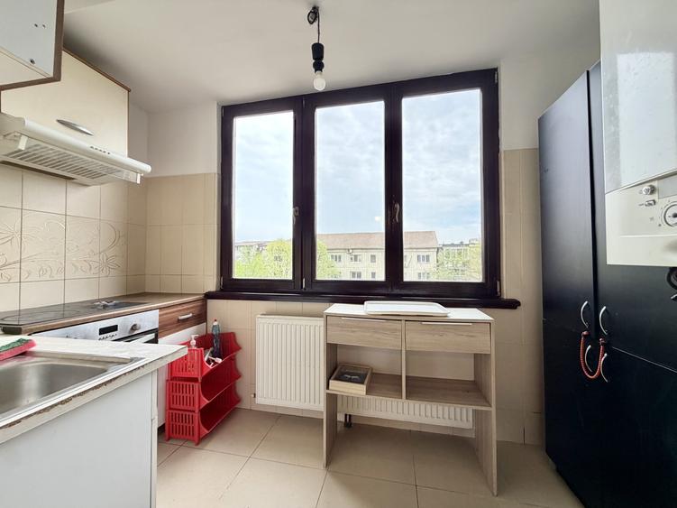 Apartament cu 2 camere semidecomandat, mobilat în Bucovina