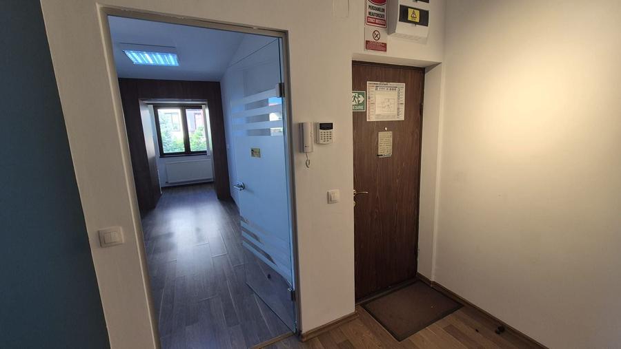 Apartament cu 4 camere decomandat în Domenii