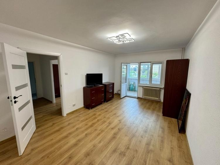 Apartament cu 2 camere decomandat în Podu Roș