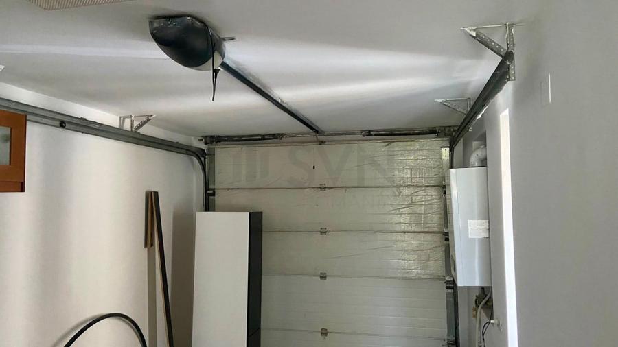 Casă individuală cu 5 camere cu Canalizare în Pipera