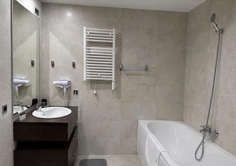 Apartament cu 2 camere decomandat, mobilat în Poiana Brașov