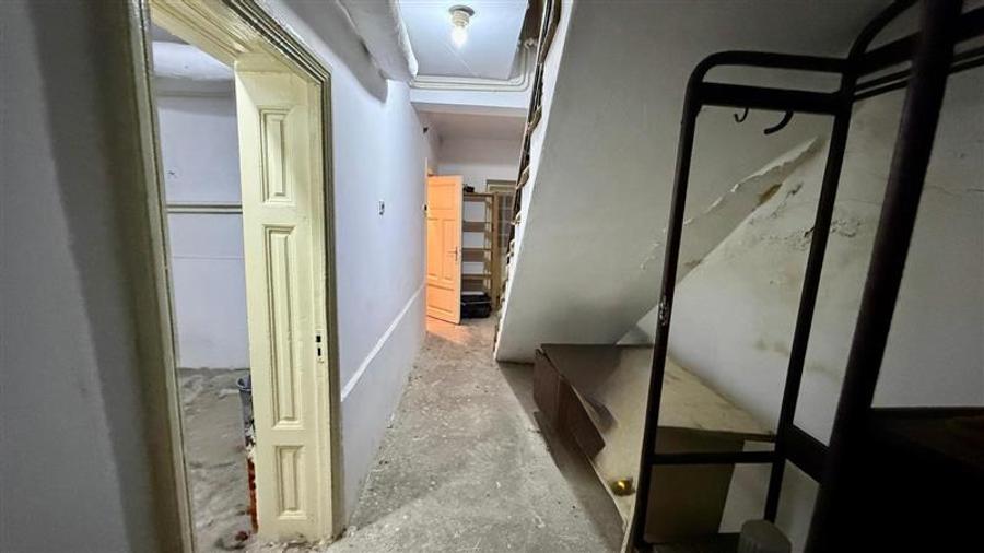 Casă cu 6 camere cu Teren 236 Mp în Copou