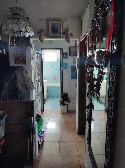 Apartament cu 2 camere decomandat în Km 4