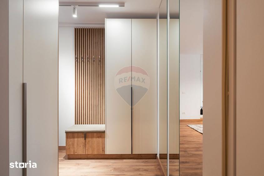 Apartament cu 3 camere, mobilat în Funcționarilor