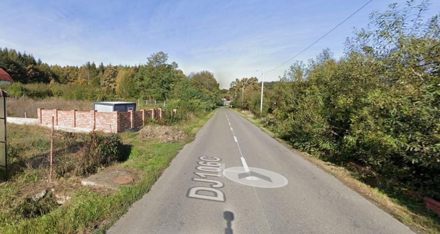Teren Construcții intravilan de 1015 mp, în Sadu