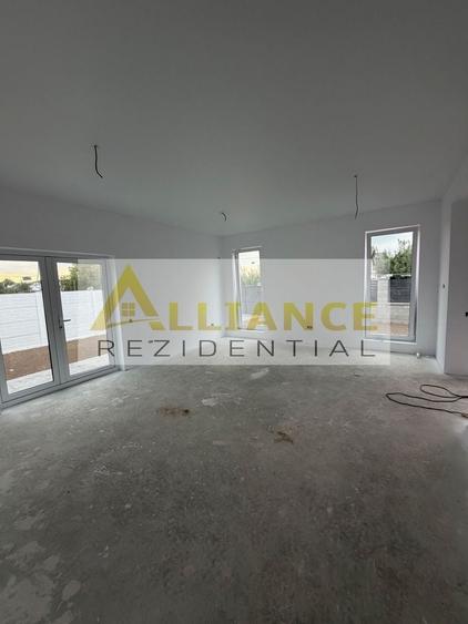 Casă individuală cu 4 camere cu Canalizare în Berceni