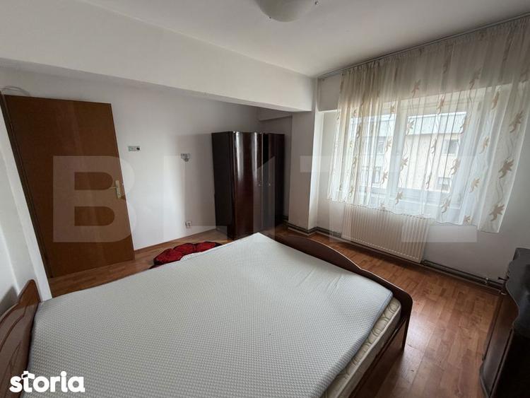 Apartament cu 3 camere decomandat în Central