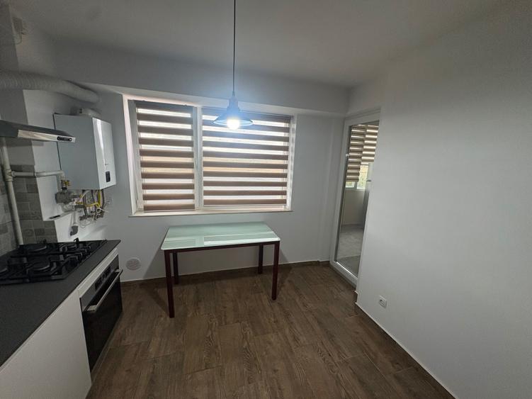 Apartament cu 2 camere decomandat în Exterior Vest