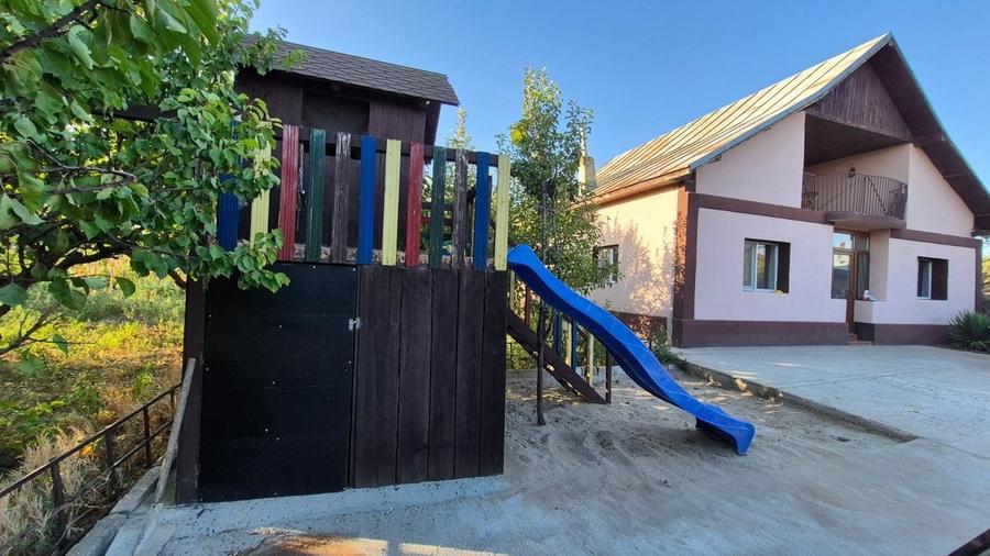 Casă cu 4 camere în Slobozia