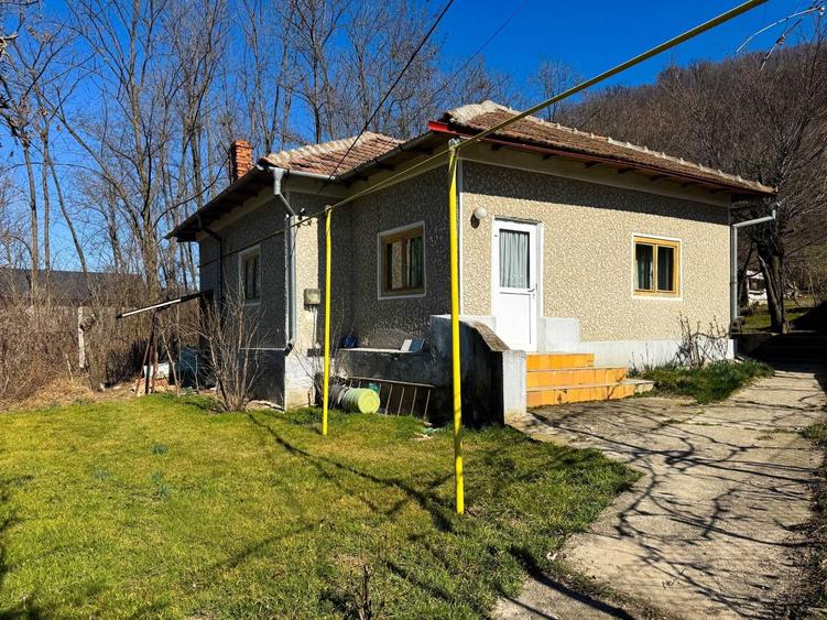 Casă cu 3 camere în Exterior Vest