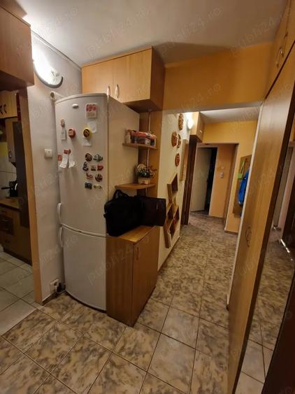Apartament cu 3 camere decomandat în Decebal