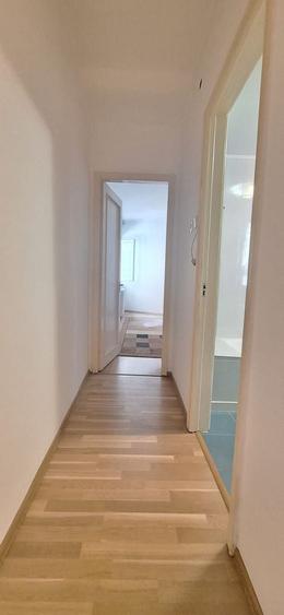 Apartament cu 4 camere decomandat în Universitate