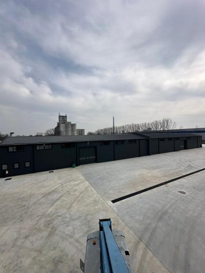 Spațiu industrial, de 1 mp, în Palas