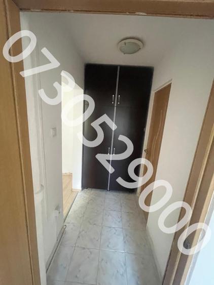 Apartament cu 3 camere semidecomandat, mobilat în Găvana