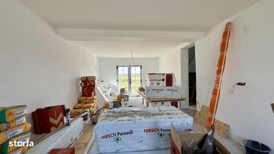 Casă cu 3 camere în Moșnița Veche