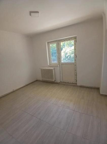 Apartament 3 camere, Piata Centrala, pretabil Birouri - 3