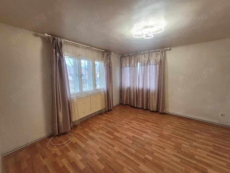 Casă cu 6 camere cu Teren 671 Mp în Câmpulung Moldovenesc