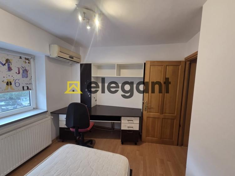 Apartament cu 4 camere decomandat, mobilat în Sărari