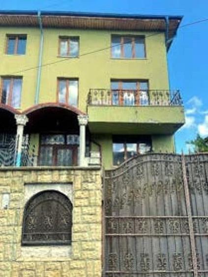 Casă cu 6 camere cu Teren 301 Mp în Bucureștii Noi