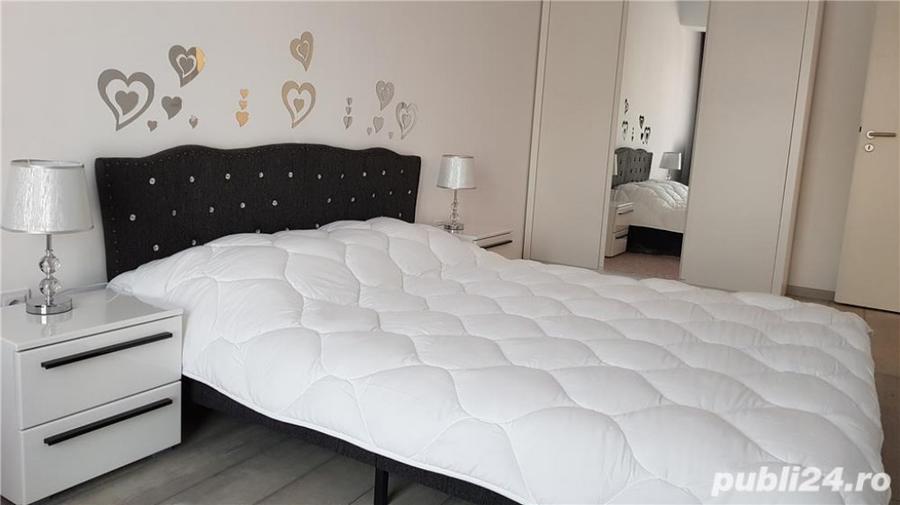 Apartament cu 3 camere decomandat în Girocului
