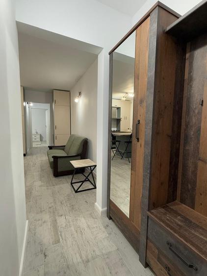 Apartament cu 2 camere semidecomandat, mobilat în Micălaca