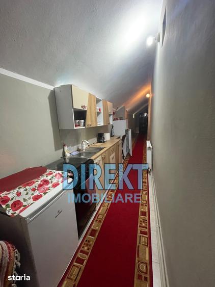 Casă cu 7 camere cu Teren 662 Mp în Teaca