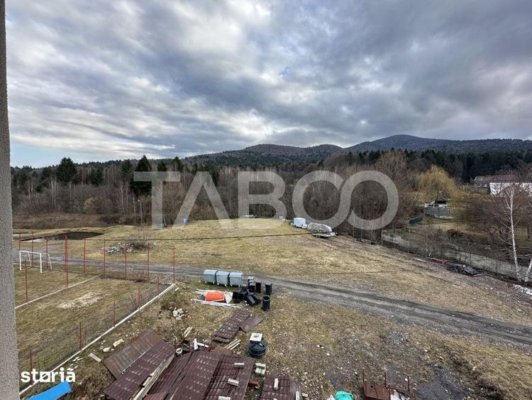 Spațiu comercial, de 480 mp, în Sâmbăta de Sus