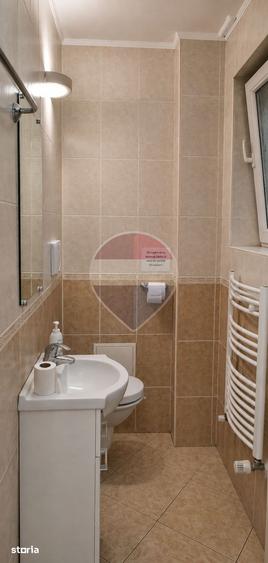 Casă cu 6 camere cu Teren 160 Mp în Gara de Nord
