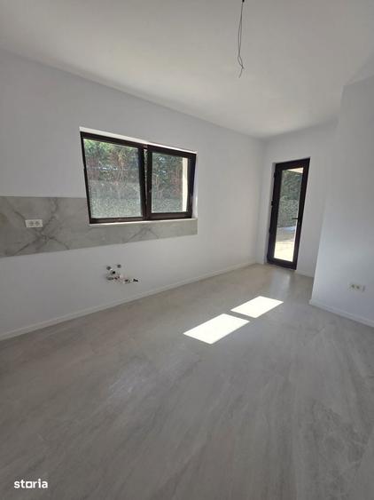 Casa individuala de tip P in suprafata de 90 mp. si teren 370 mp., Alb - 5