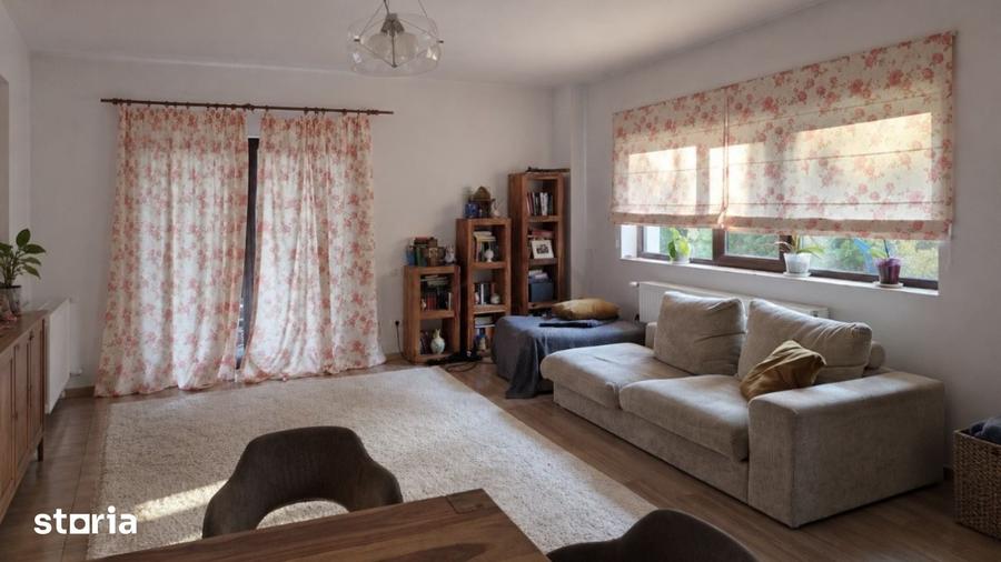 Casă cu 4 camere cu Teren 150 Mp în Central