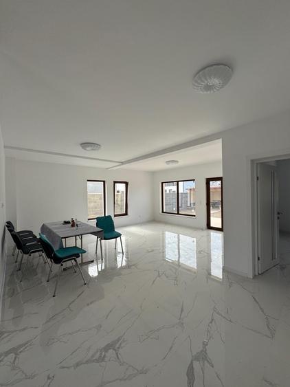 Casă individuală cu 5 camere cu Teren 509 Mp în Ghiroda