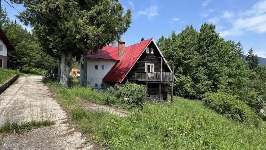 Teren Construcții intravilan de 830 mp, în Nord