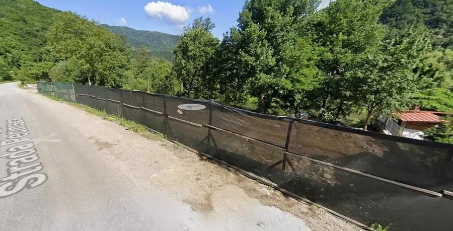 Vand teren intravilan 1100 mp. in Pecinisca, Baile Herculane ideal pentru Pensiune, Hotel sau Strand - 4