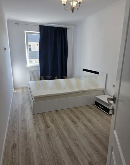 Apartament cu 3 camere semidecomandat, mobilat în Florești