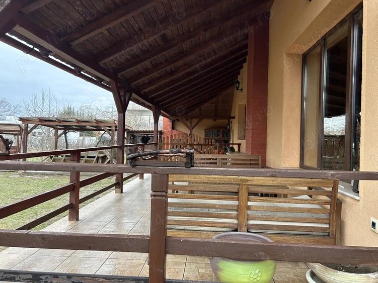 Casă cu 1 camere cu Teren 1000 Mp în Subcetate