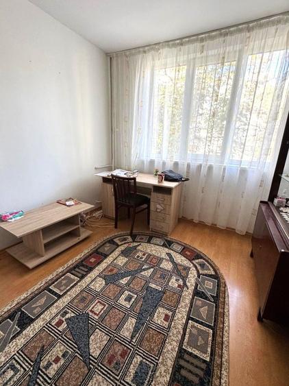 Apartament cu 2 camere decomandat în Micro 19