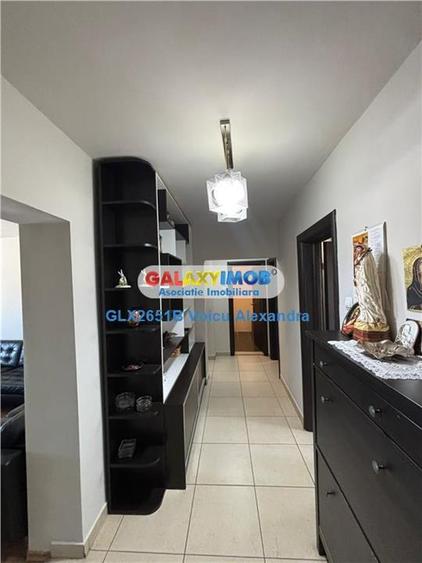 Apartament cu 3 camere decomandat, mobilat în Central