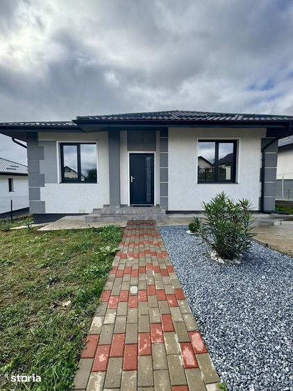 Casă cu 4 camere cu Teren 476 Mp în Cug